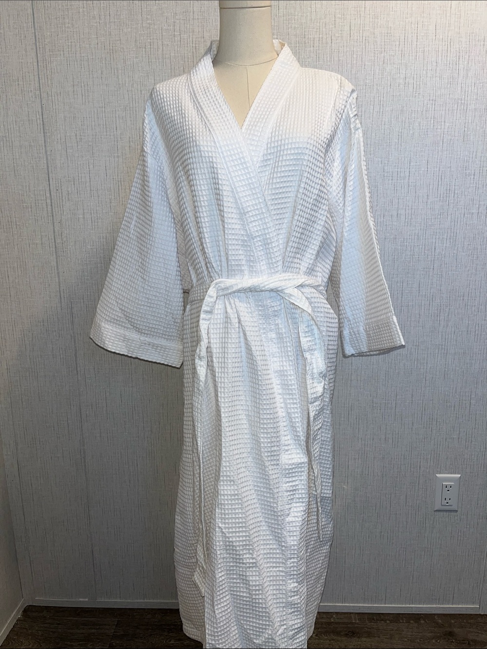 Cabernet White Waffle Kimono Bathrobe